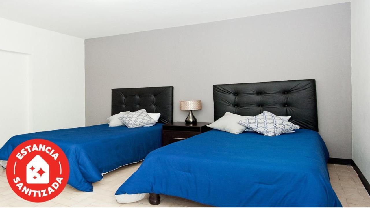 Econosuites Apartahotel
