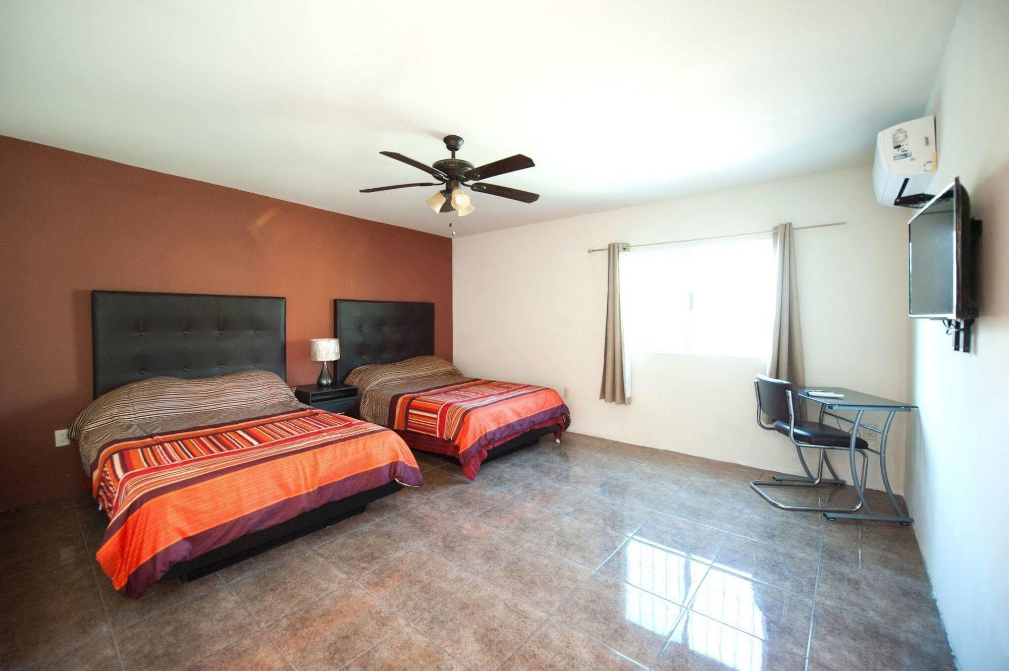 Econosuites Apartahotel Monterrey