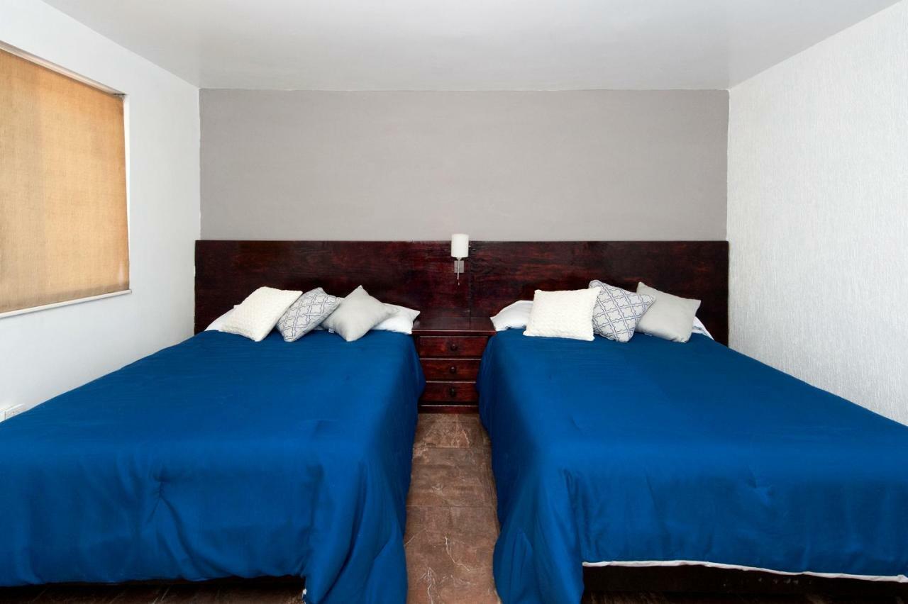 Econosuites Apartahotel